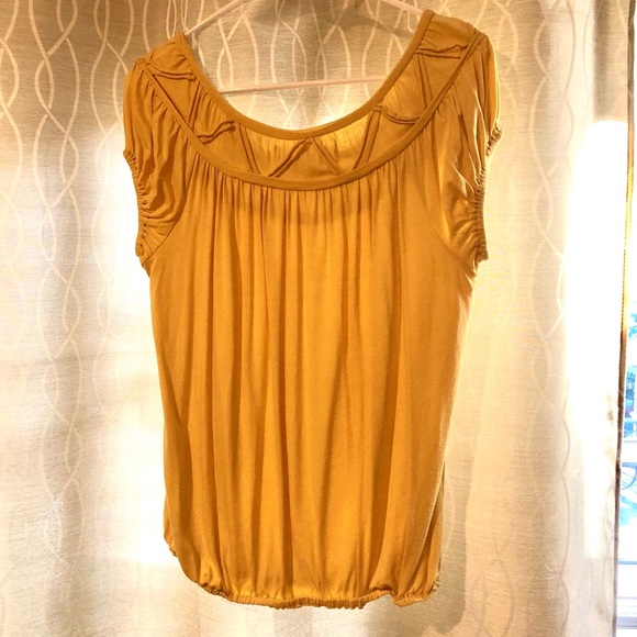 Max Studio yellow top. - Picture 2 of 2